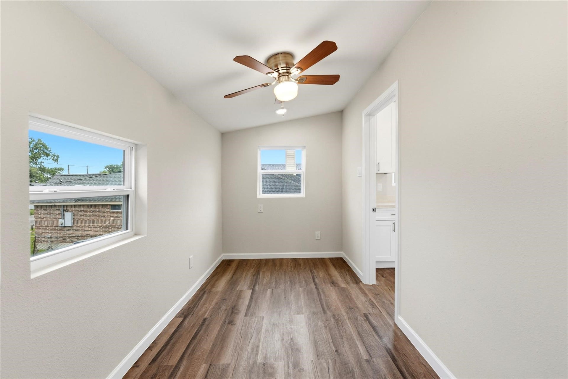7010 Brownsville Street, #3, Houston, TX 77020 7010 Brownsville Street, #3, Houston, TX 77020