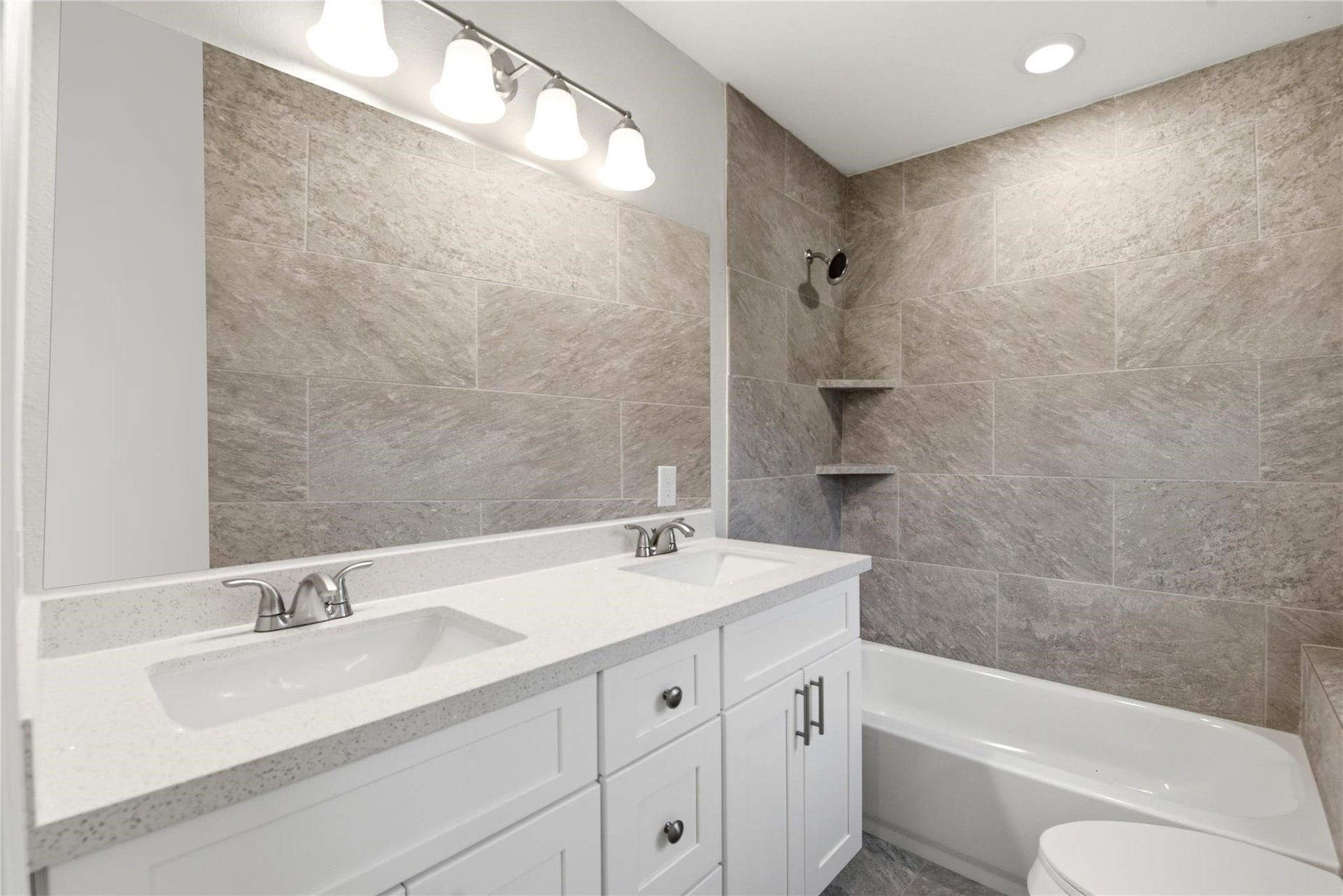 7010 Brownsville Street, #3, Houston, TX 77020 7010 Brownsville Street, #3, Houston, TX 77020