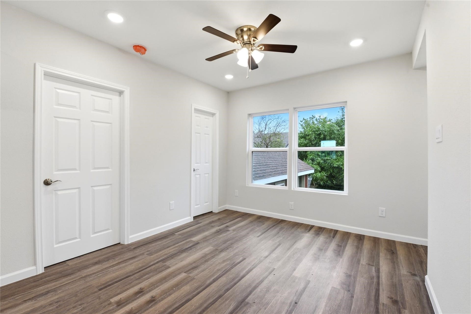 7010 Brownsville Street, #3, Houston, TX 77020 7010 Brownsville Street, #3, Houston, TX 77020