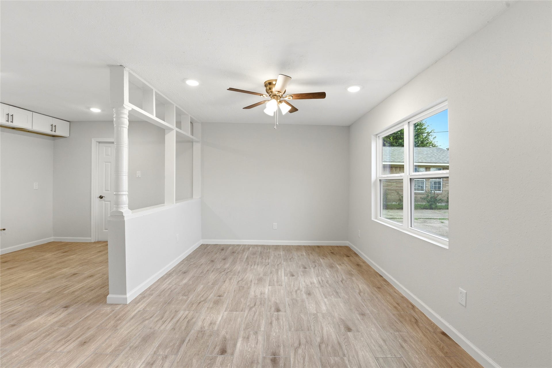 7010 Brownsville Street, #3, Houston, TX 77020 7010 Brownsville Street, #3, Houston, TX 77020