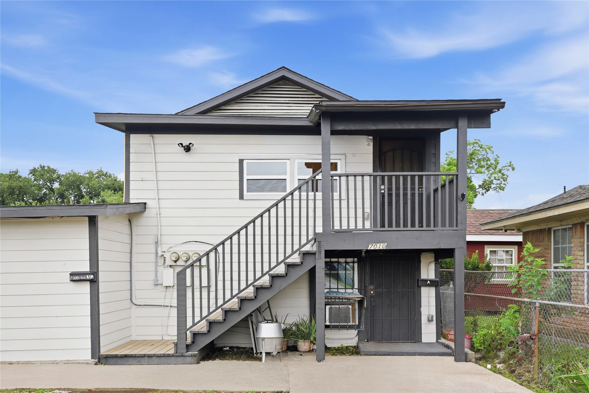 7010 Brownsville Street, #3, Houston, TX 77020 7010 Brownsville Street, #3, Houston, TX 77020