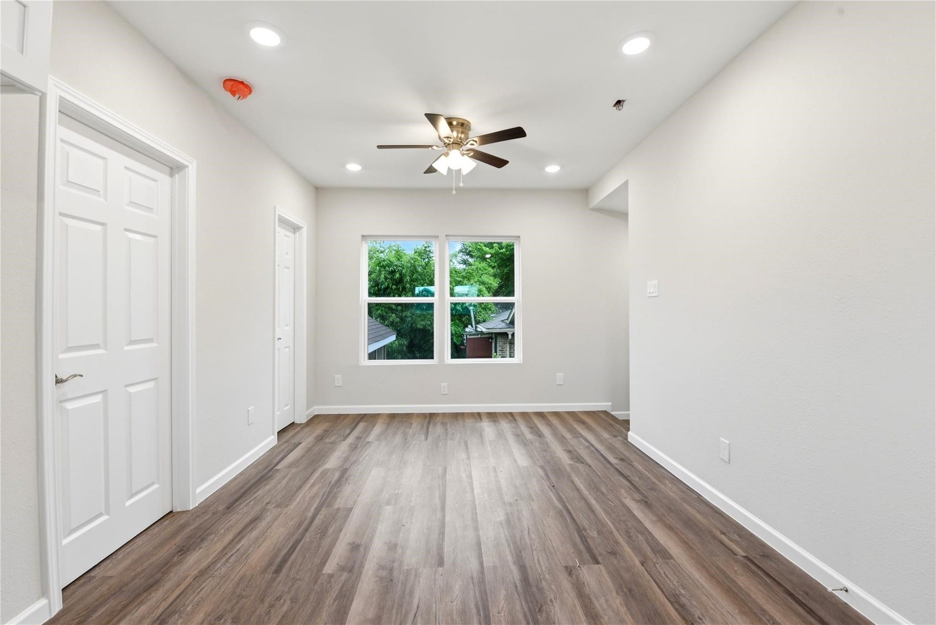 7010 Brownsville Street, #3, Houston, TX 77020 7010 Brownsville Street, #3, Houston, TX 77020