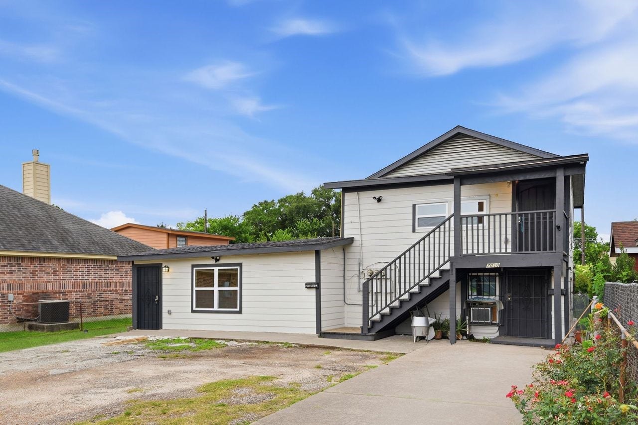 7010 Brownsville Street, #3, Houston, TX 77020 7010 Brownsville Street, #3, Houston, TX 77020