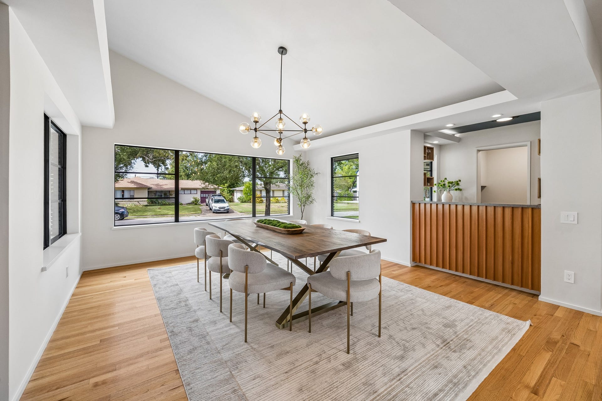 902 Worthshire Street, Houston, TX 77008 902 Worthshire Street, Houston, TX 77008