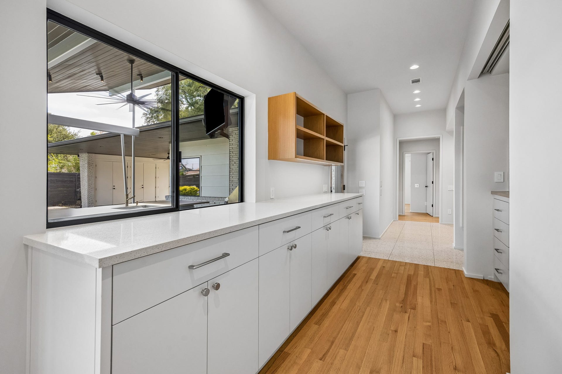 902 Worthshire Street, Houston, TX 77008 902 Worthshire Street, Houston, TX 77008