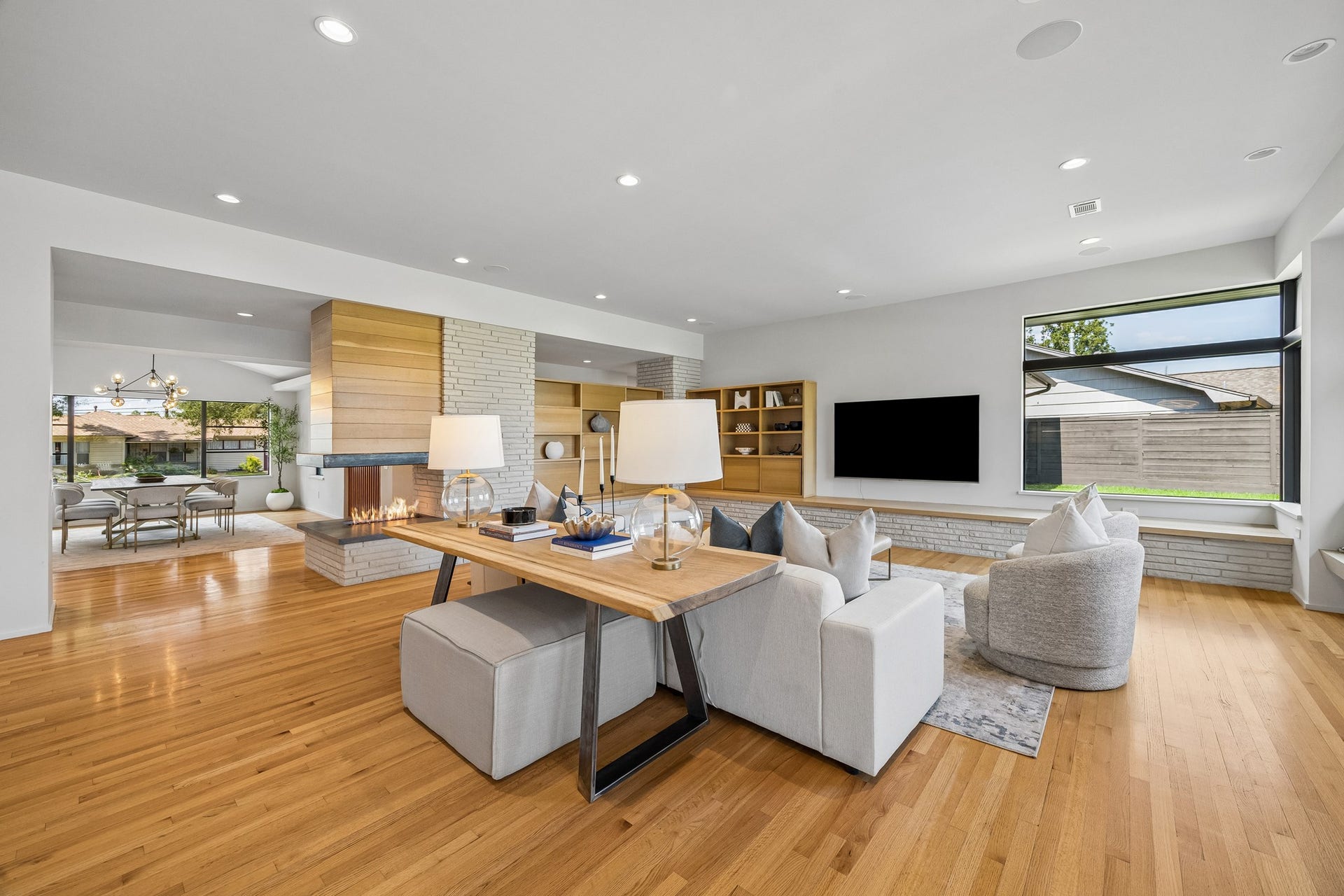 902 Worthshire Street, Houston, TX 77008 902 Worthshire Street, Houston, TX 77008
