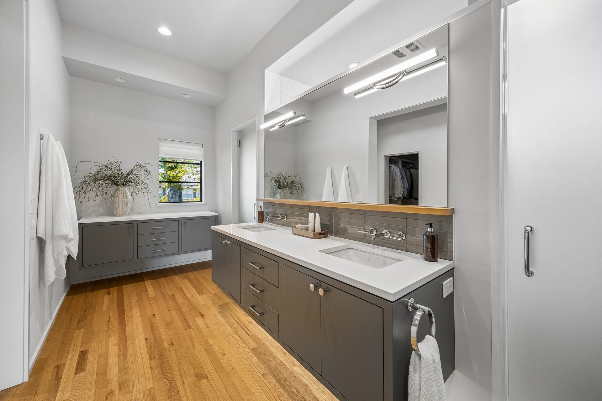 902 Worthshire Street, Houston, TX 77008 902 Worthshire Street, Houston, TX 77008