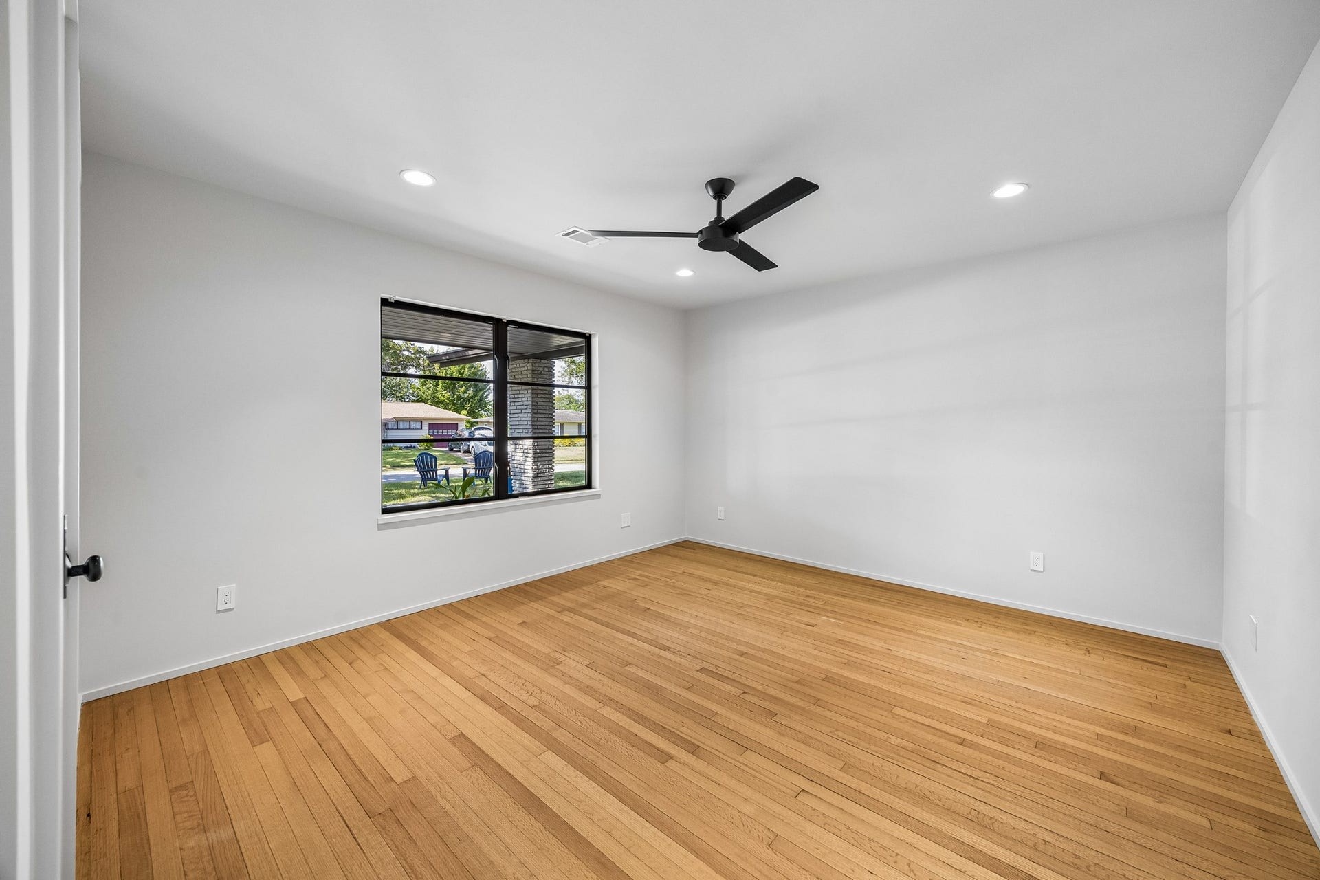 902 Worthshire Street, Houston, TX 77008 902 Worthshire Street, Houston, TX 77008