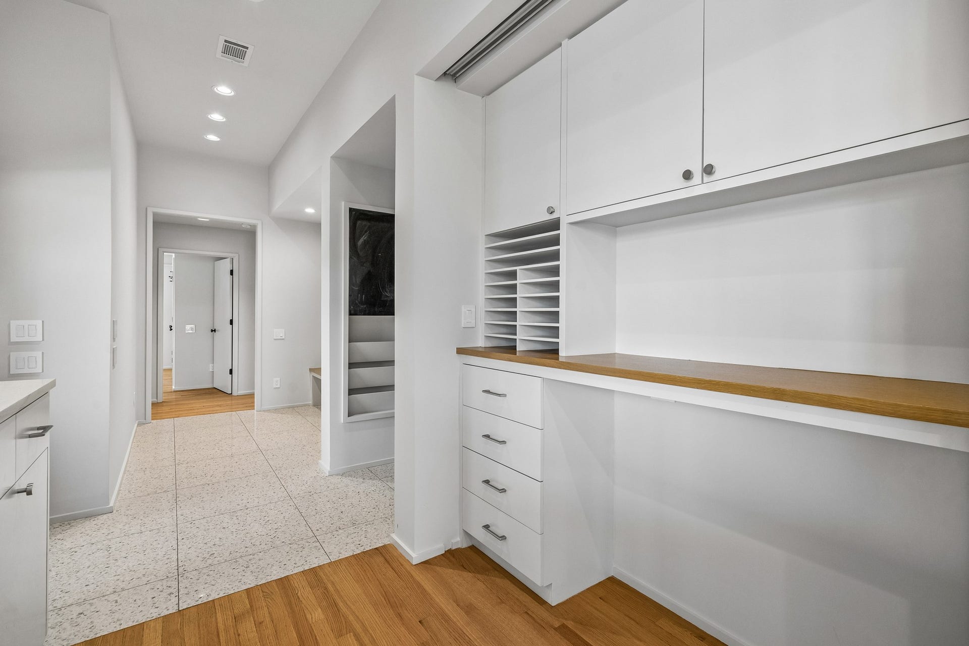 902 Worthshire Street, Houston, TX 77008 902 Worthshire Street, Houston, TX 77008