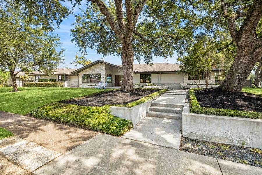 Property photo for 902 Worthshire Street, Houston, TX