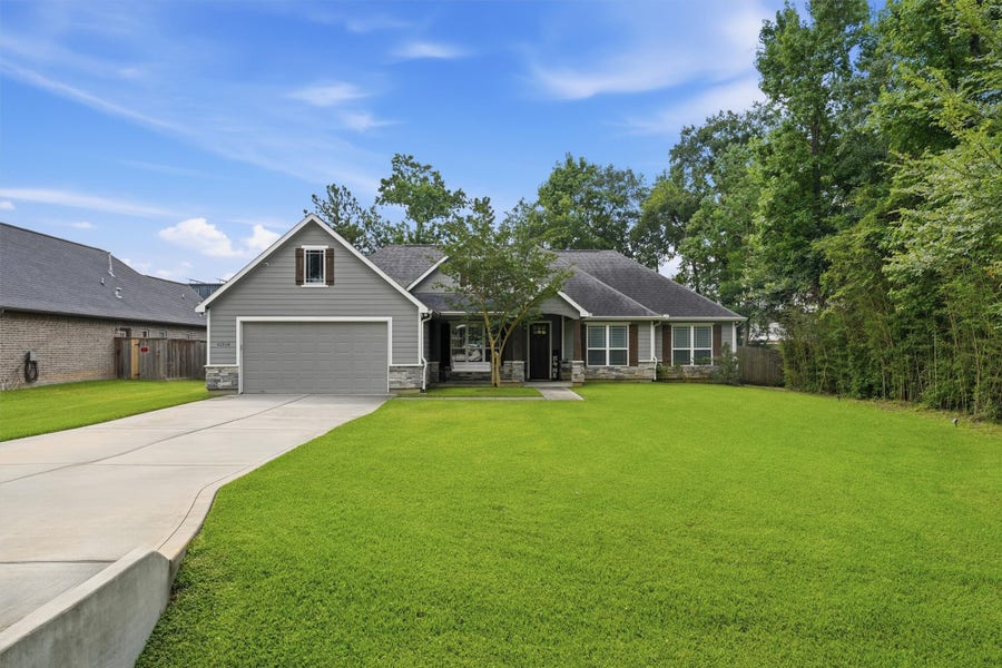 Property photo for 32518 Westwood Square East Drive, Magnolia, TX