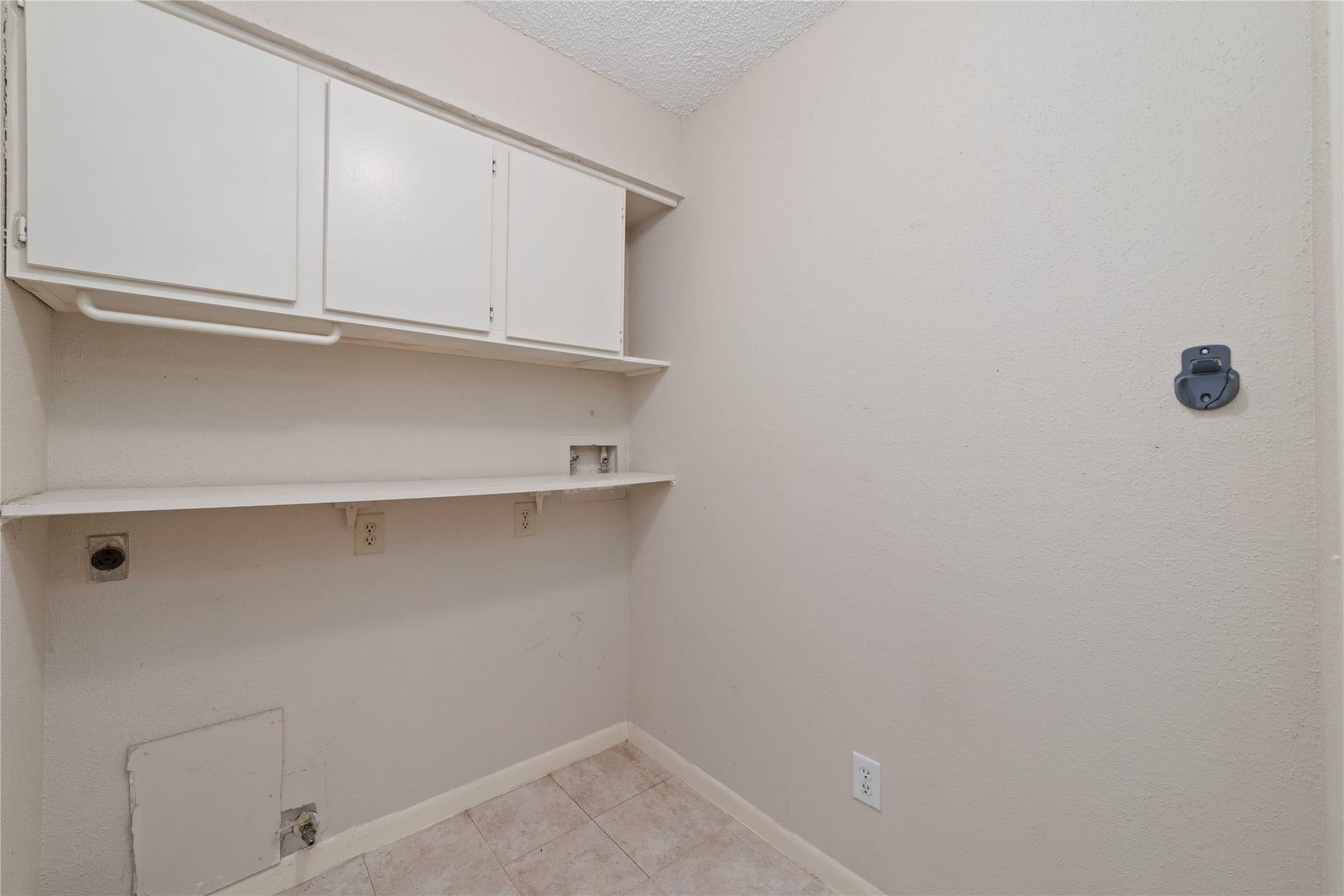 3131 E Heatherock Circle, Sugar Land, TX 77479 3131 E Heatherock Circle, Sugar Land, TX 77479