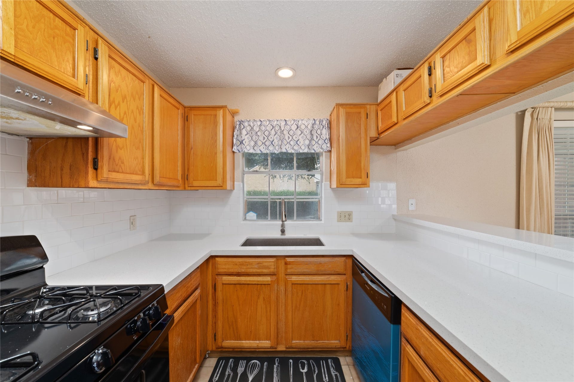 3131 E Heatherock Circle, Sugar Land, TX 77479 3131 E Heatherock Circle, Sugar Land, TX 77479