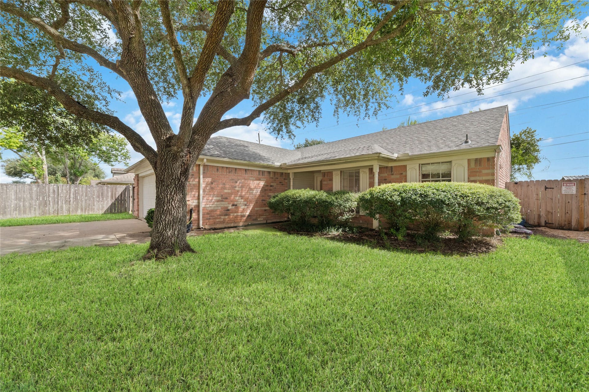 3131 E Heatherock Circle, Sugar Land, TX 77479 3131 E Heatherock Circle, Sugar Land, TX 77479