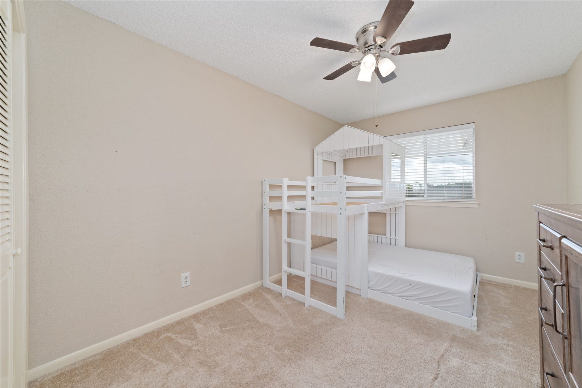 3131 E Heatherock Circle, Sugar Land, TX 77479 3131 E Heatherock Circle, Sugar Land, TX 77479