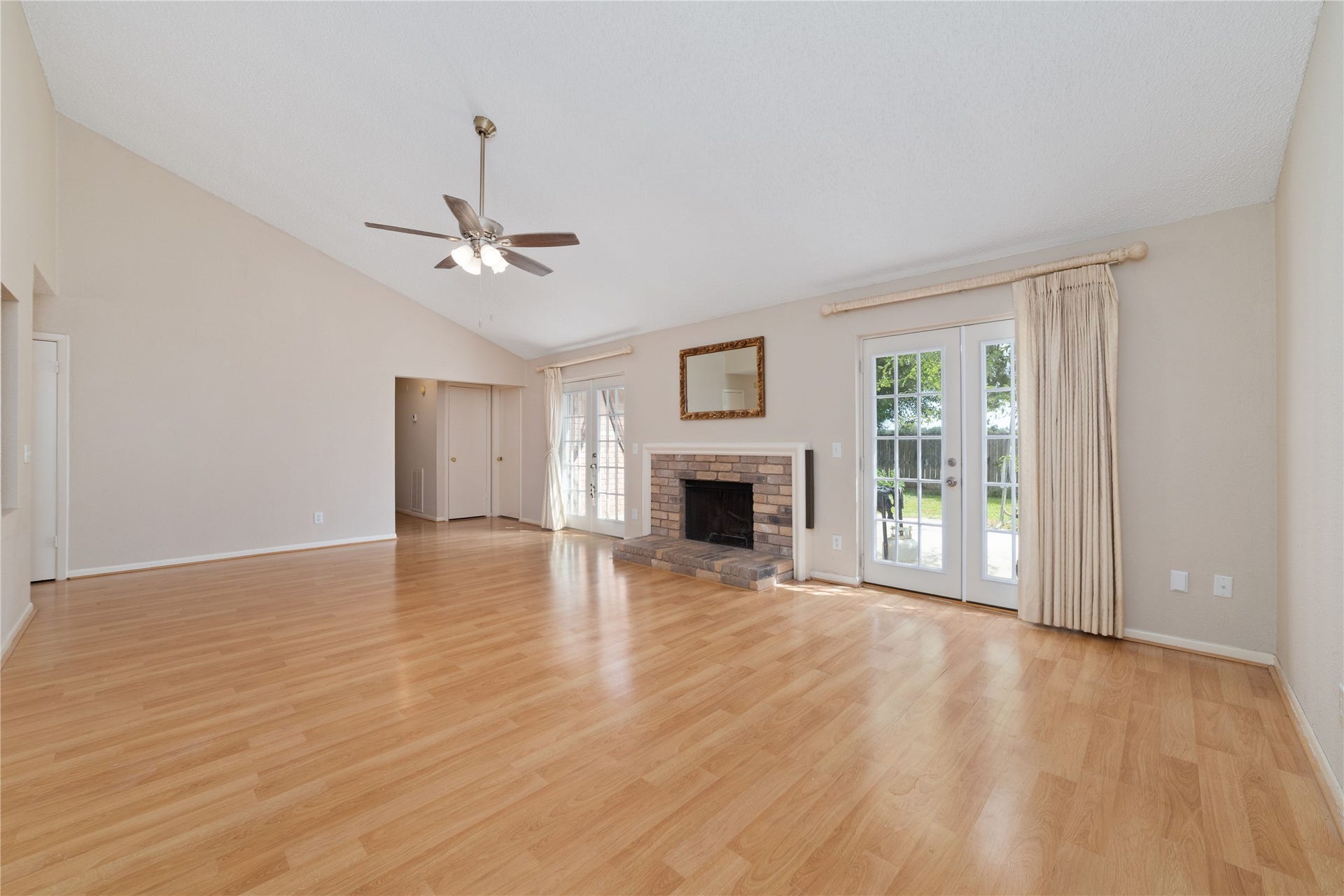 3131 E Heatherock Circle, Sugar Land, TX 77479 3131 E Heatherock Circle, Sugar Land, TX 77479