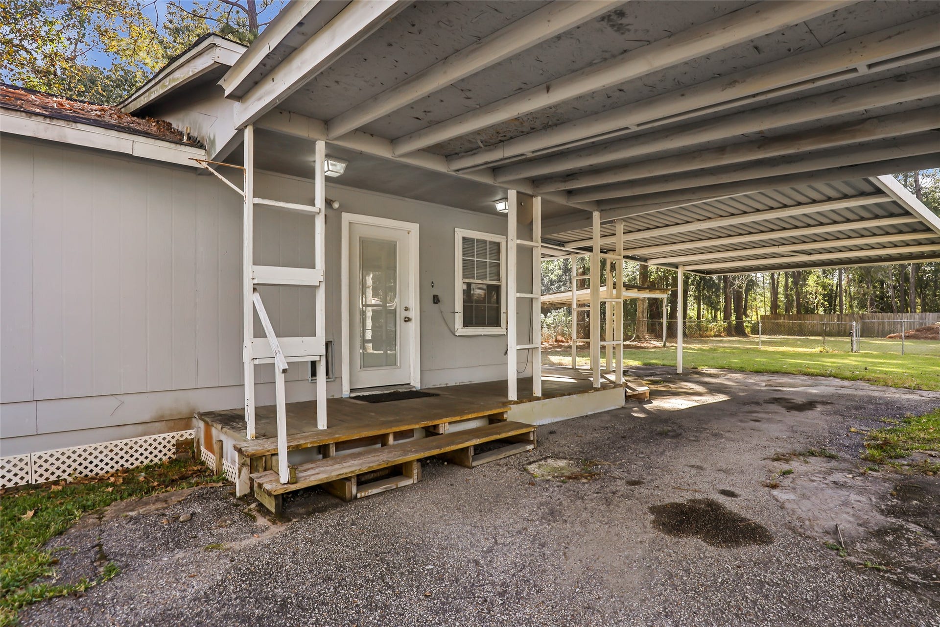 23304 E Community Drive, New Caney, TX 77357 23304 E Community Drive, New Caney, TX 77357