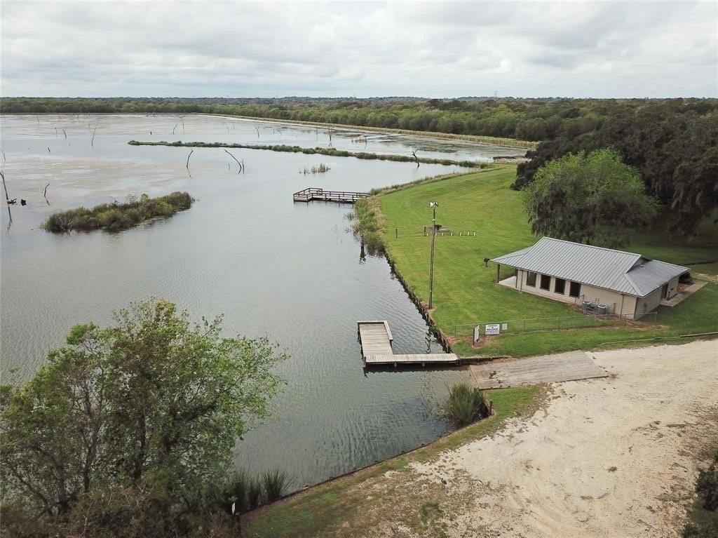 275 Horse Shoe Trail, Angleton, TX 77515 275 Horse Shoe Trail, Angleton, TX 77515