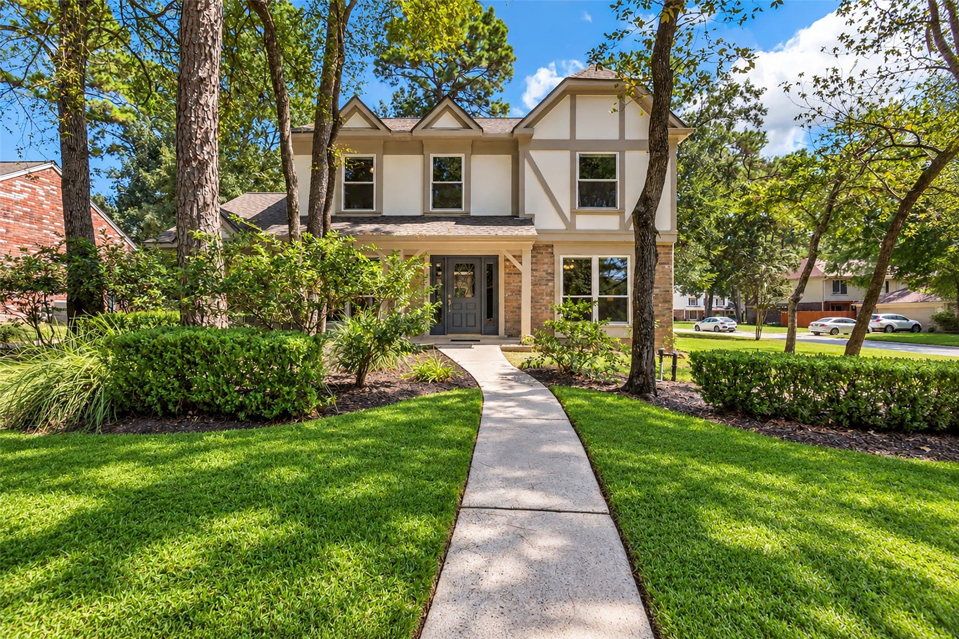 2 Tall Sky Place, The Woodlands, TX 77381 Located on a desirable corner lot in Rush Haven neighborhood of Indian Springs