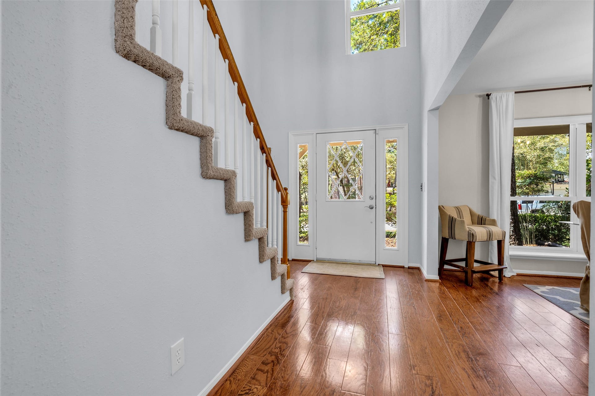2 Tall Sky Place, The Woodlands, TX 77381 Elevated ceilings in entry way