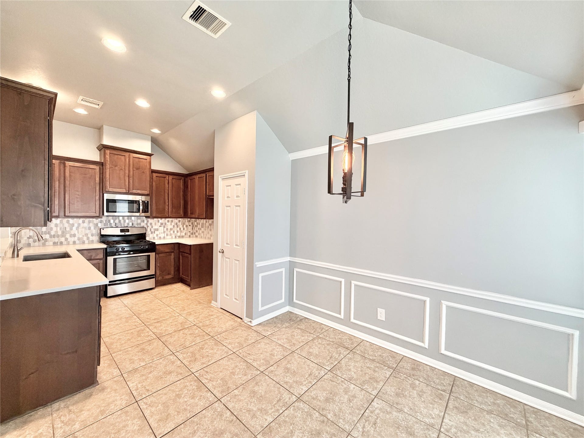 122 Long Canyon Lane, Richmond, TX 77469 122 Long Canyon Lane, Richmond, TX 77469
