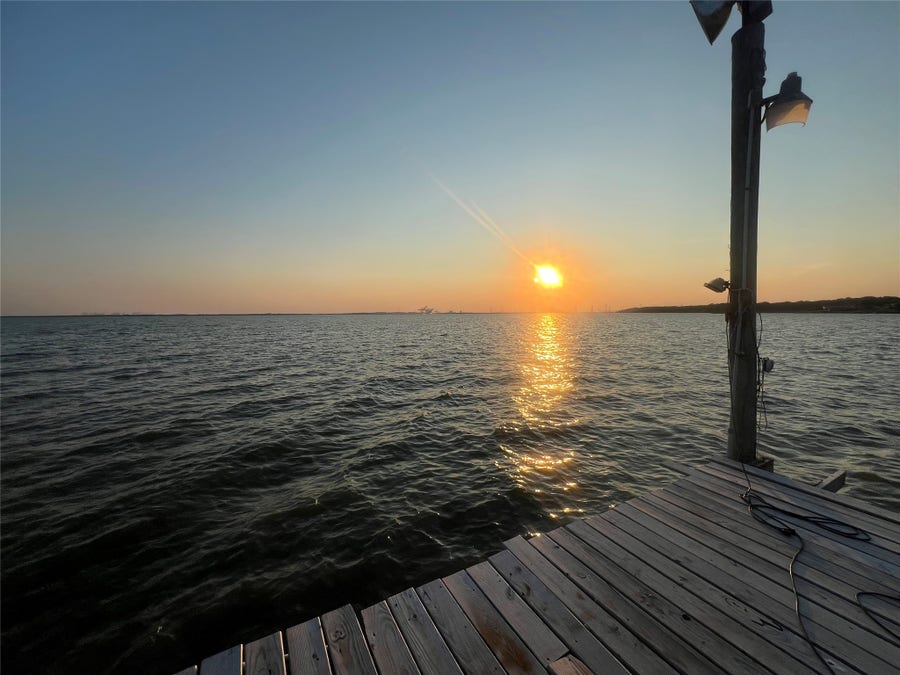 Property photo for 2646 Bay Oaks Harbor Drive, Baytown, TX
