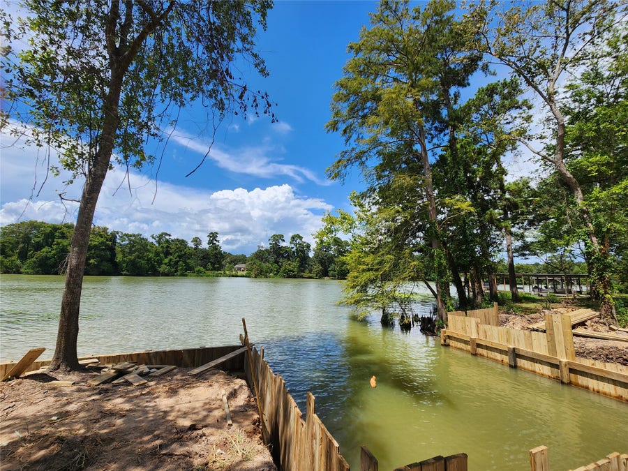Property photo for 25810 Lakewater Drive, Houston, TX