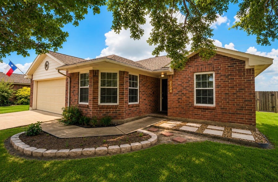 Property photo for 2124 Tower Bridge Road, Pearland, TX
