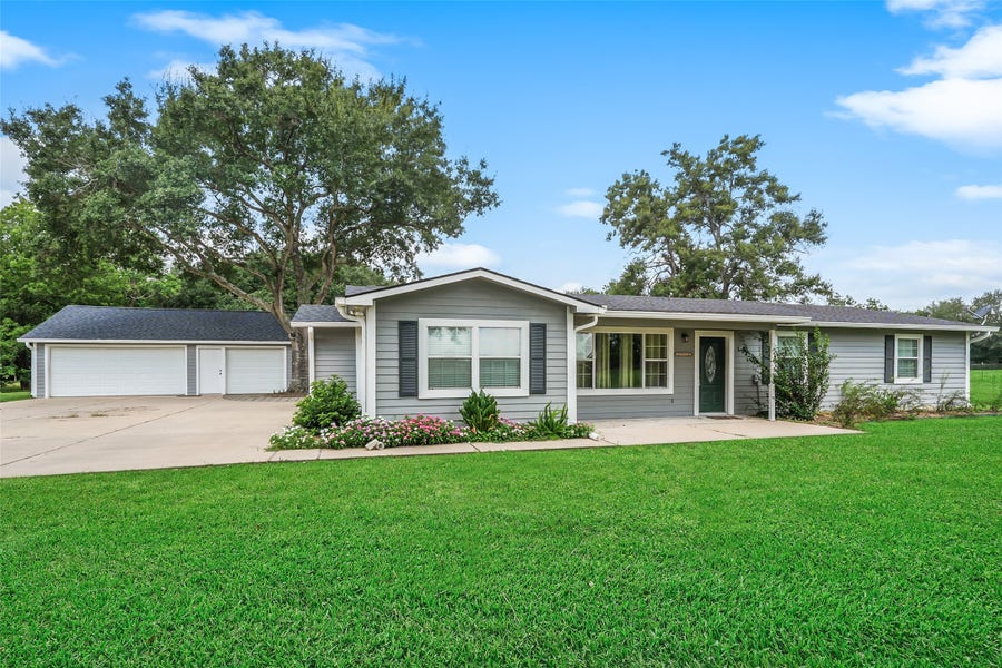 Property photo for 19635 Kermier Road, Waller, TX