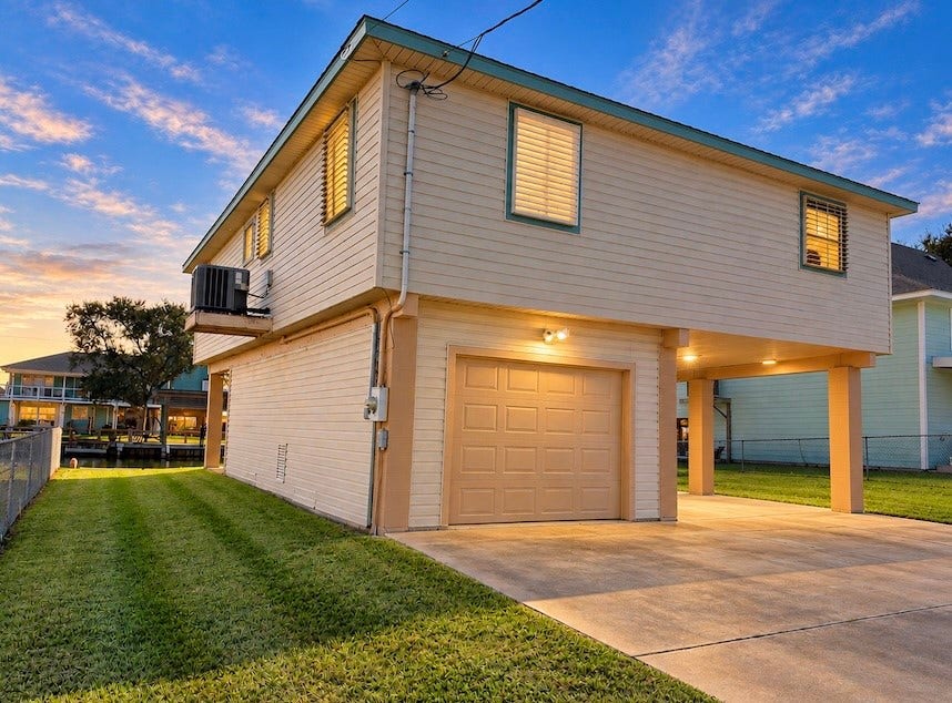Property photo for 257 Barracuda Street, Bayou Vista, TX