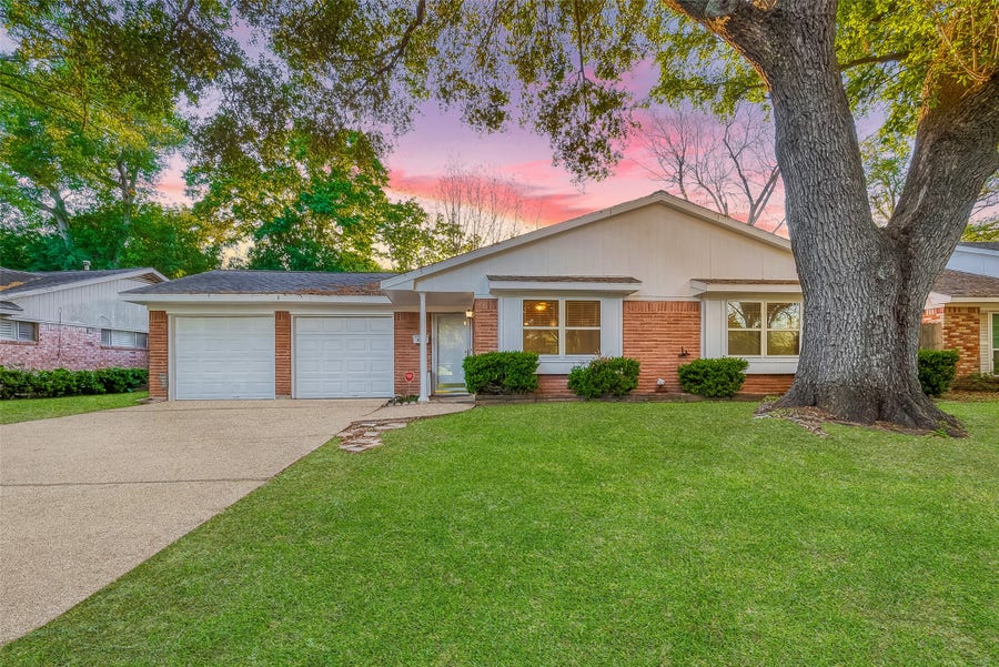 Property photo for 722 Venice Street, Sugar Land, TX
