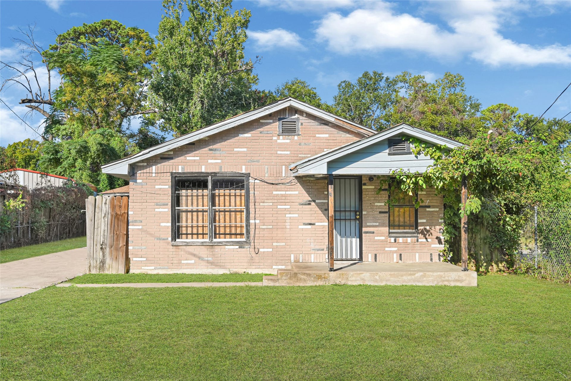7625 Pointer Street, Houston, TX 77016 7625 Pointer Street, Houston, TX 77016
