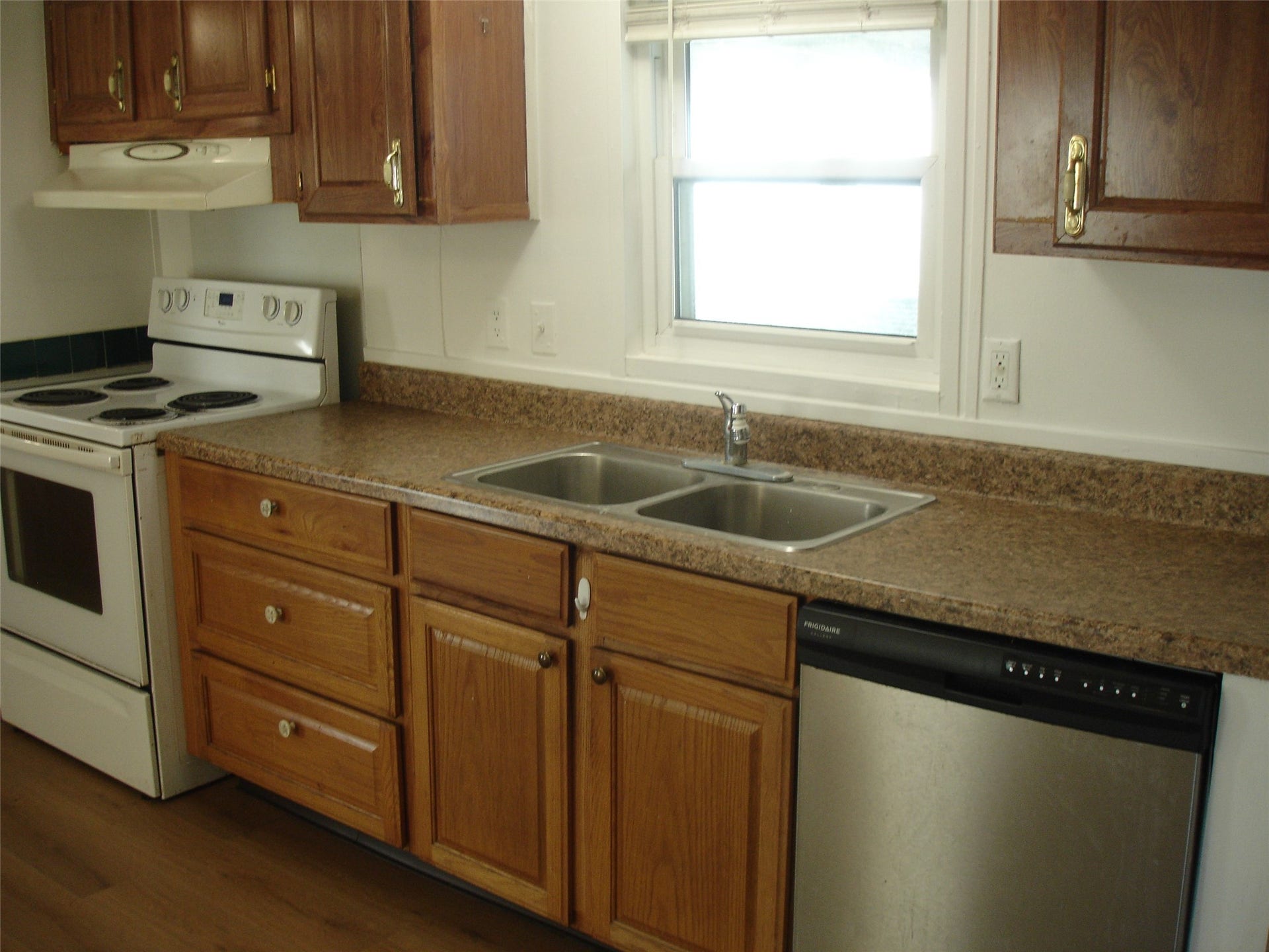 4205 Wells Drive, Pearland, TX 77584 4205 Wells Drive, Pearland, TX 77584