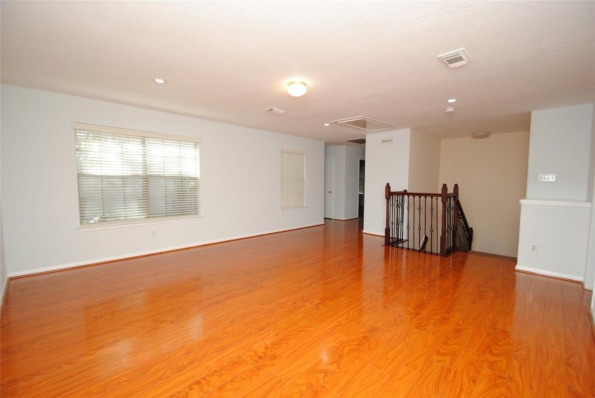 3614 Samuel Adams Lane, Missouri City, TX 77459 3614 Samuel Adams Lane, Missouri City, TX 77459