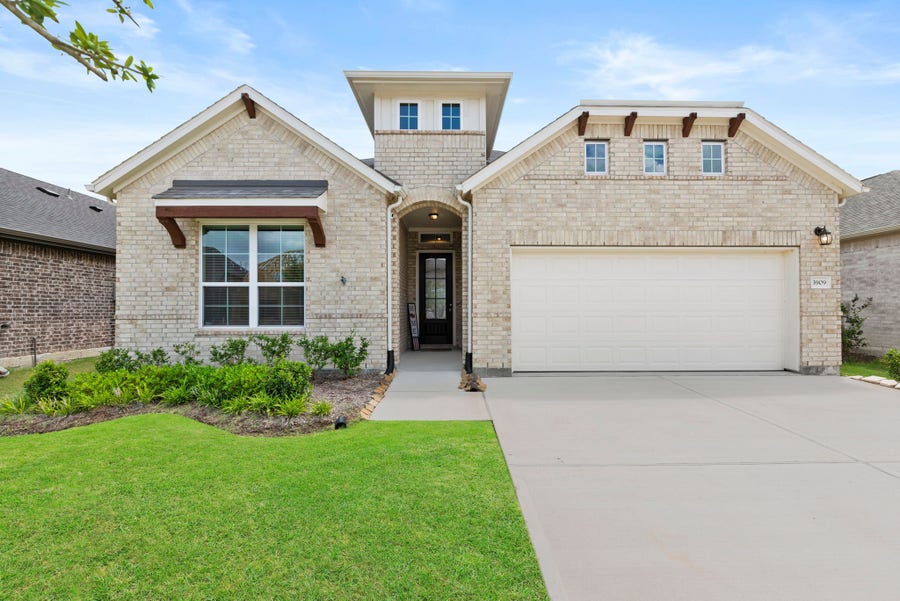 Property photo for 3909 Sterling Springs Lane, League City, TX