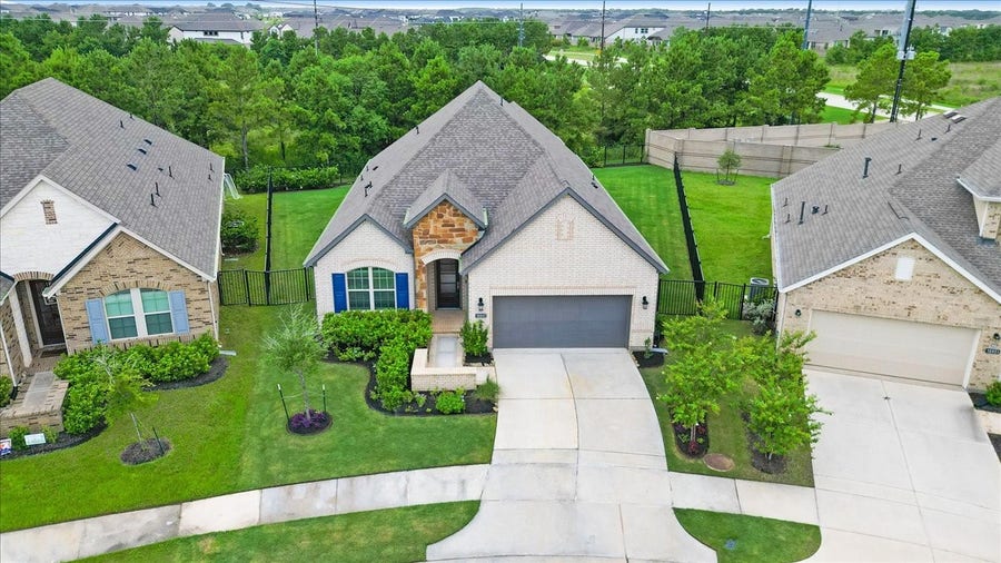 Property photo for 10947 Water Hyssop Lane, Cypress, TX
