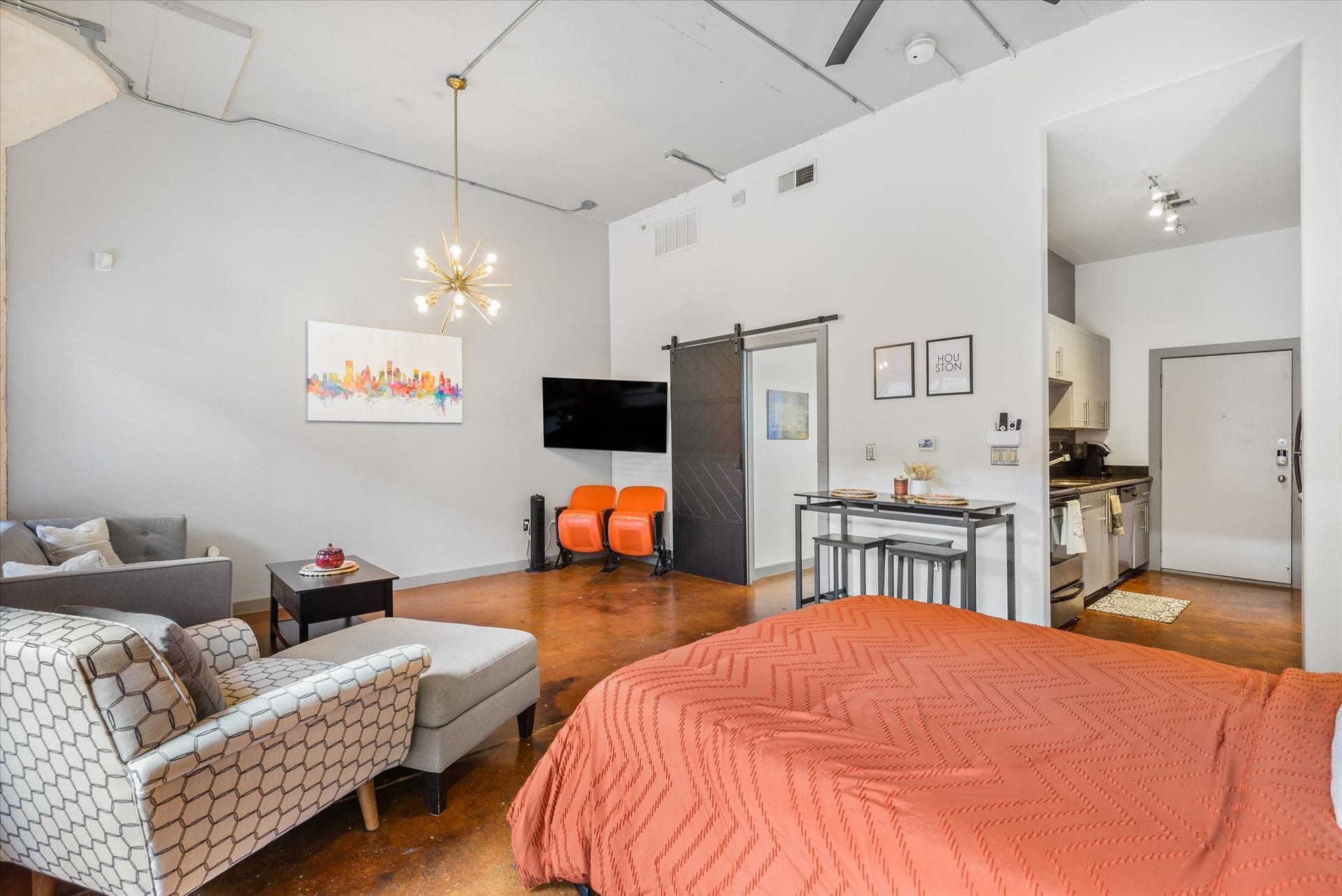 2205 Mckinney Street, #309, Houston, TX 77003 This is a perfect space for the person on the go that doesn't have the desire or time to manage a large home.
