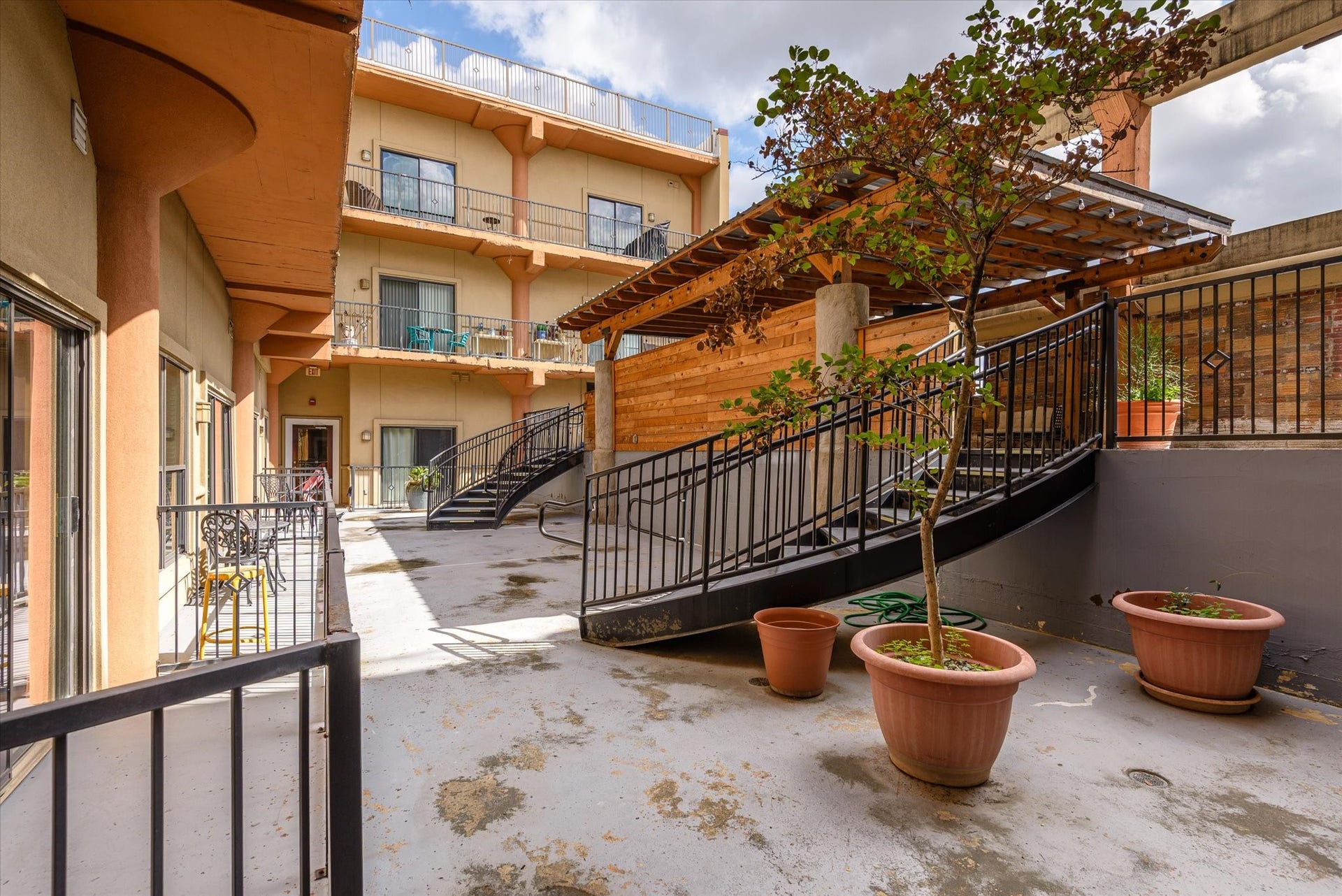 2205 Mckinney Street, #309, Houston, TX 77003 2205 Mckinney Street, #309, Houston, TX 77003