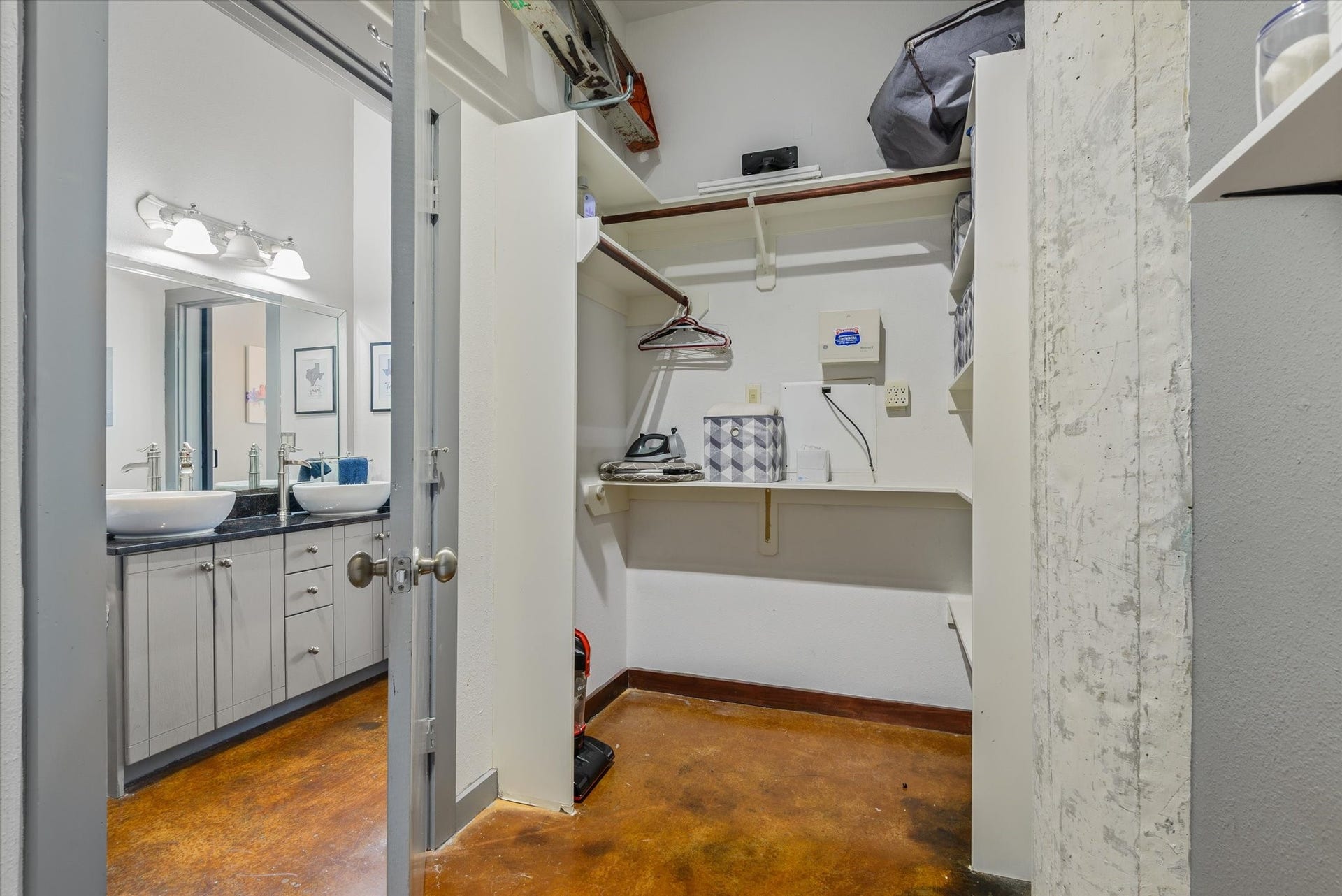 2205 Mckinney Street, #309, Houston, TX 77003 The primary closet off the primary bathroom is spacious enough for another separate living space.
