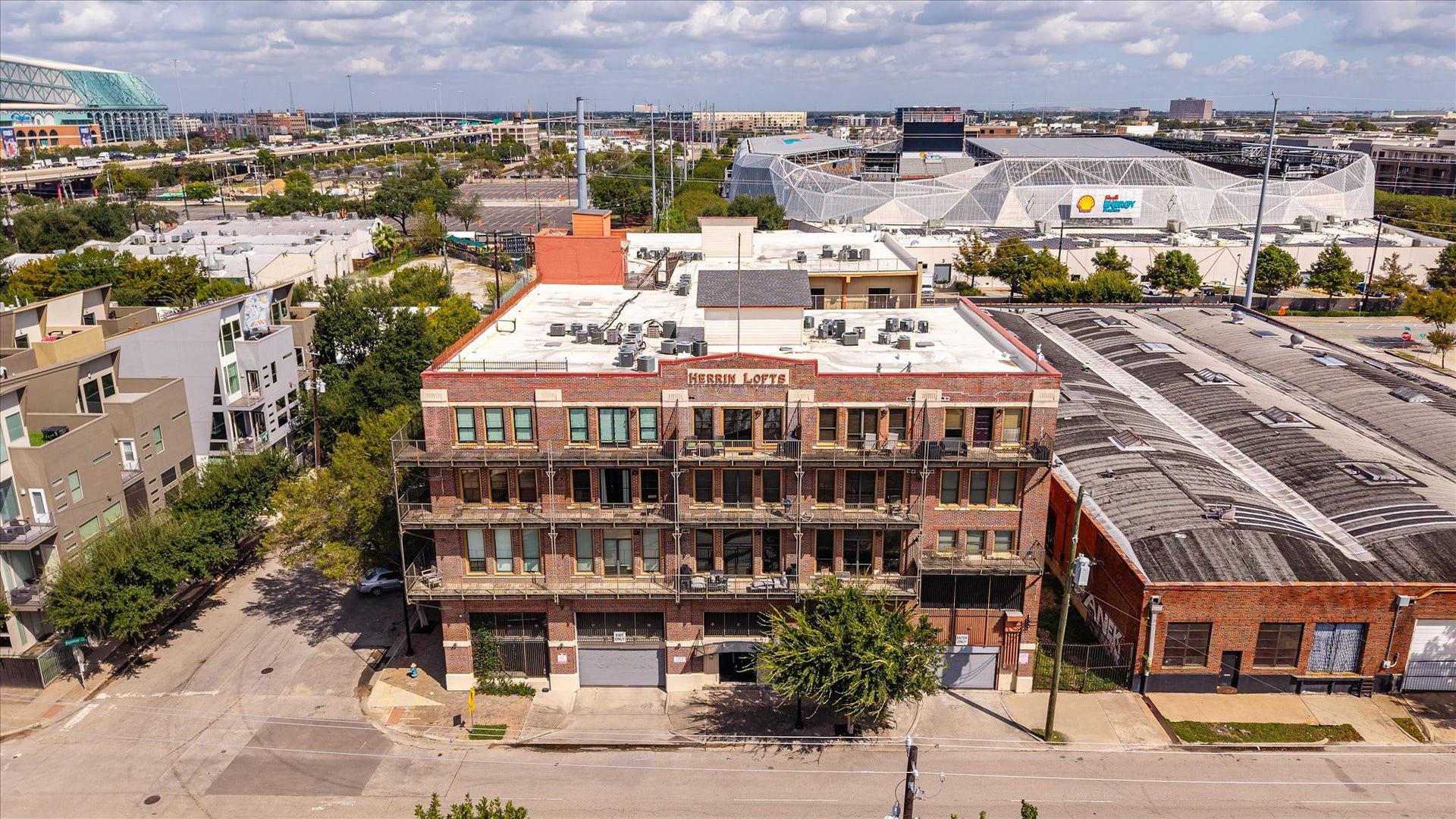 2205 Mckinney Street, #309, Houston, TX 77003 Notice the soccer stadium just two blocks away.