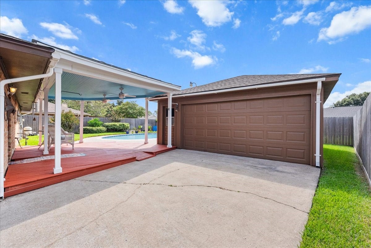 1918 Crooked Creek Lane, Pearland, TX 77581 1918 Crooked Creek Lane, Pearland, TX 77581