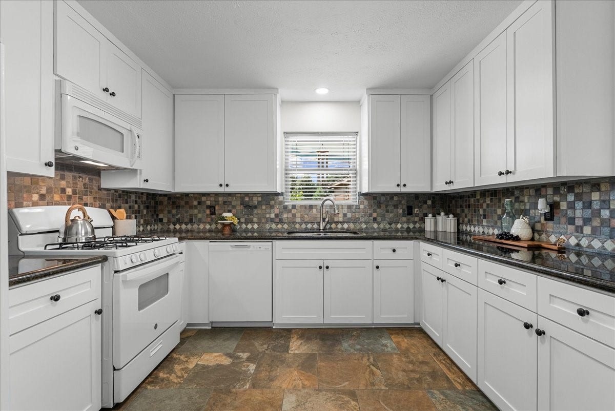 1918 Crooked Creek Lane, Pearland, TX 77581 1918 Crooked Creek Lane, Pearland, TX 77581