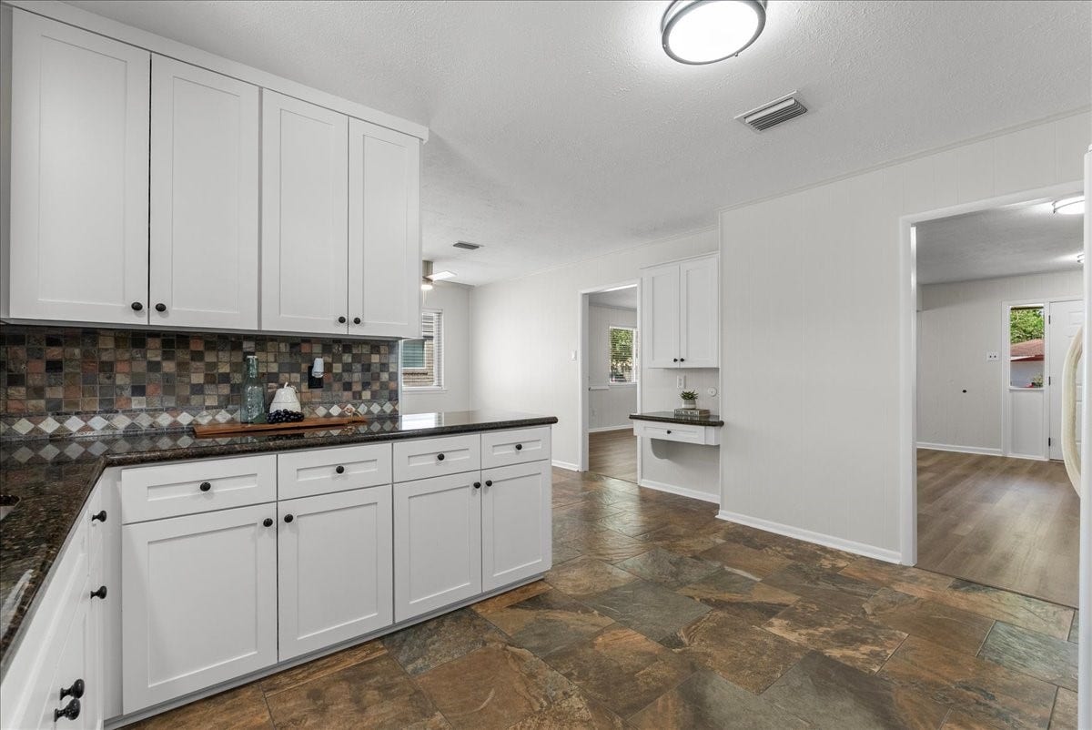 1918 Crooked Creek Lane, Pearland, TX 77581 1918 Crooked Creek Lane, Pearland, TX 77581