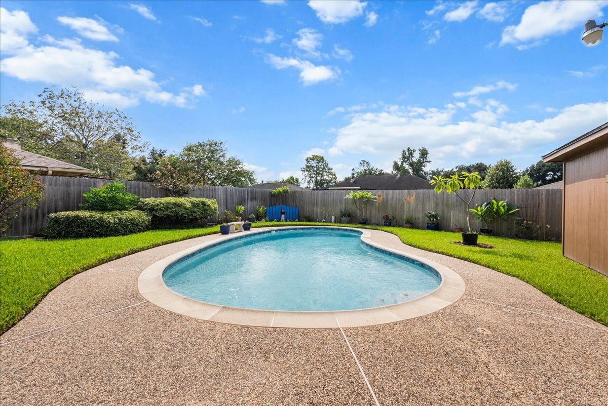 1918 Crooked Creek Lane, Pearland, TX 77581 1918 Crooked Creek Lane, Pearland, TX 77581