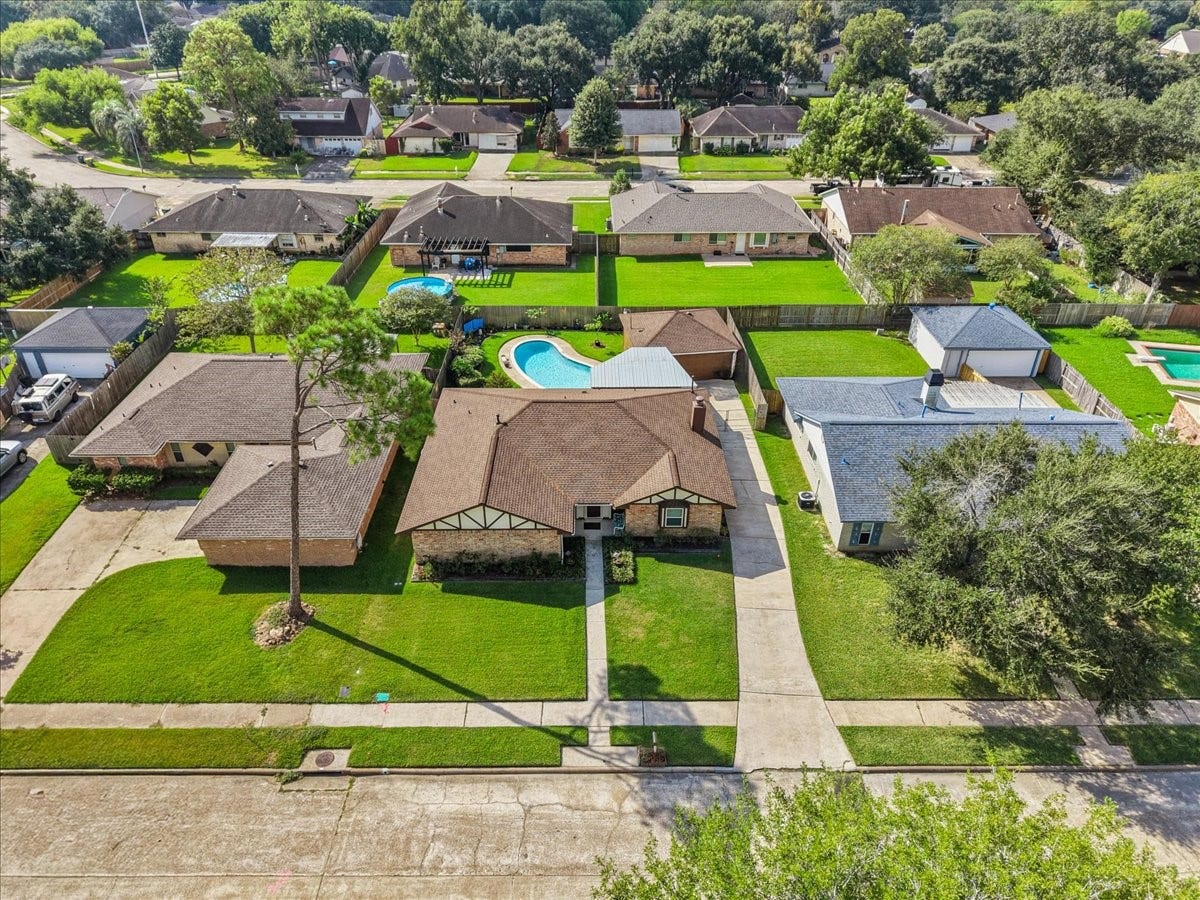 1918 Crooked Creek Lane, Pearland, TX 77581 1918 Crooked Creek Lane, Pearland, TX 77581