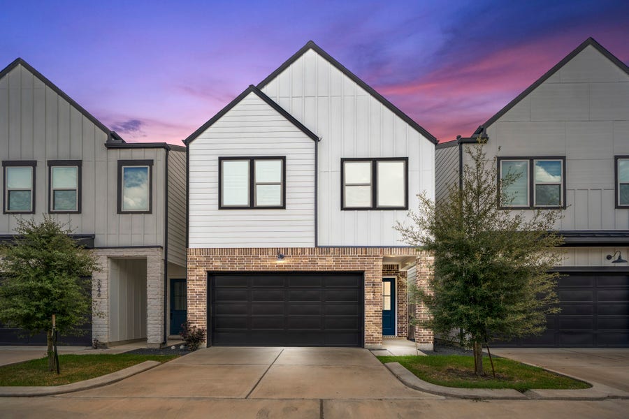 Property photo for 2042 W Tidwell Road, Houston, TX