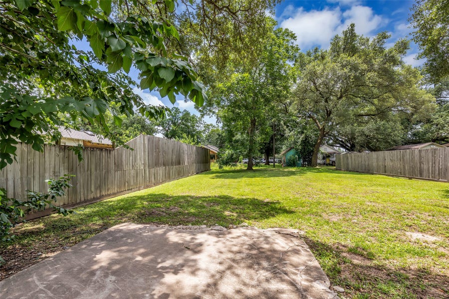 Property photo for Lot 16 Oxford Street, Tomball, TX