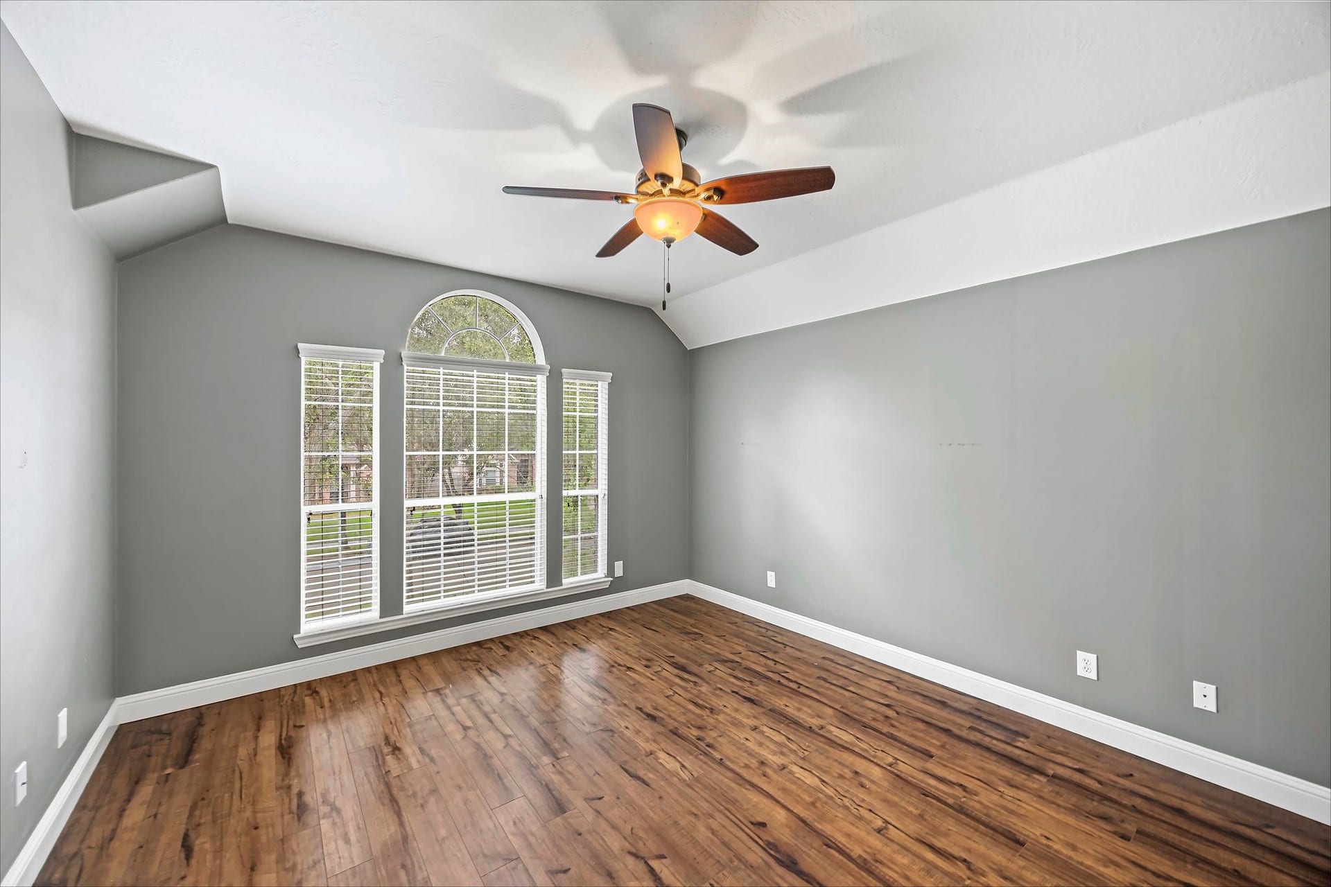 4816 Cypress Spring Drive, Missouri City, TX 77459 4816 Cypress Spring Drive, Missouri City, TX 77459