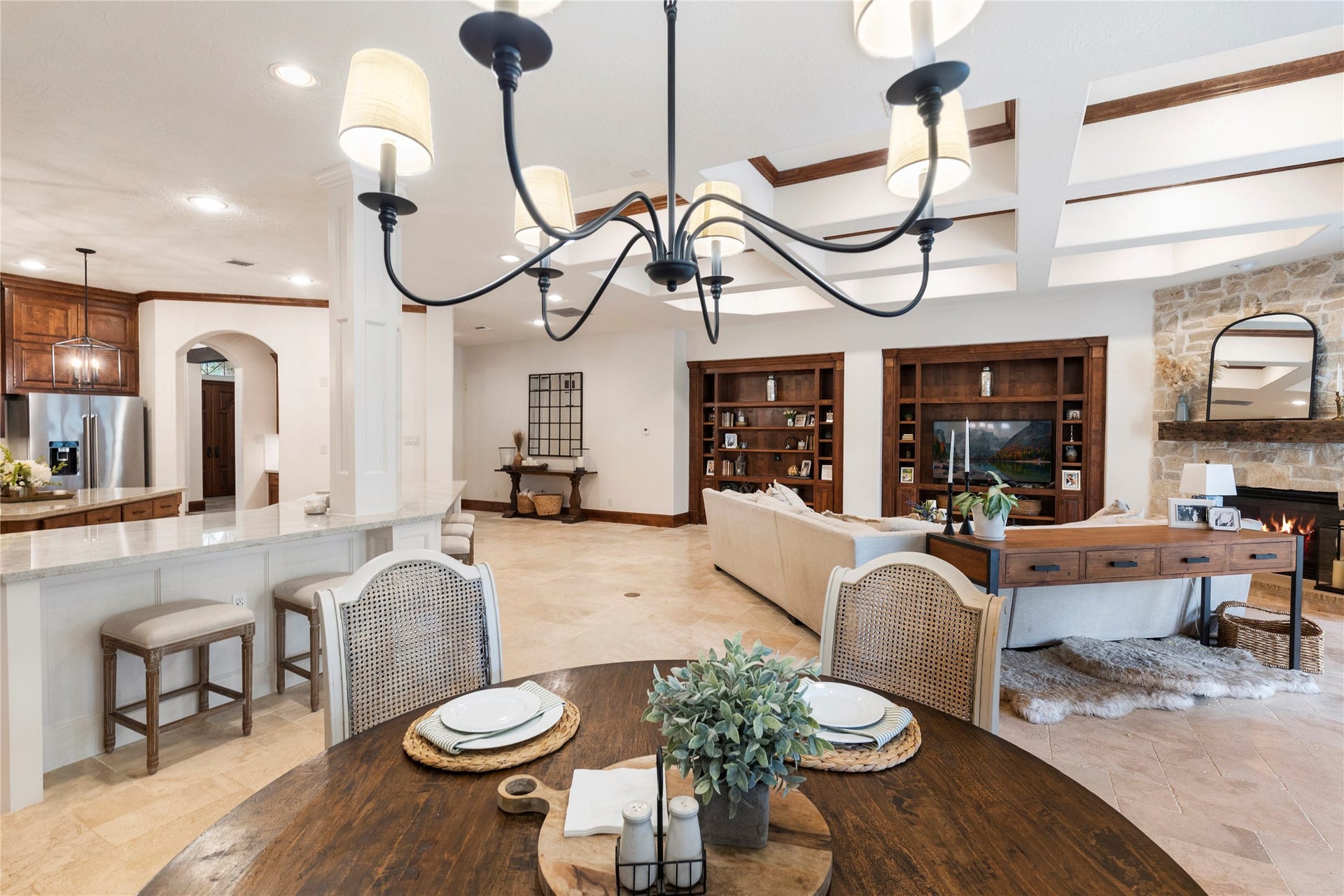 7421 Enchanted Stream Drive, Conroe, TX 77304 The open concept of this floorplan is the perfect marriage of functional everyday living + exceptional entertaining!