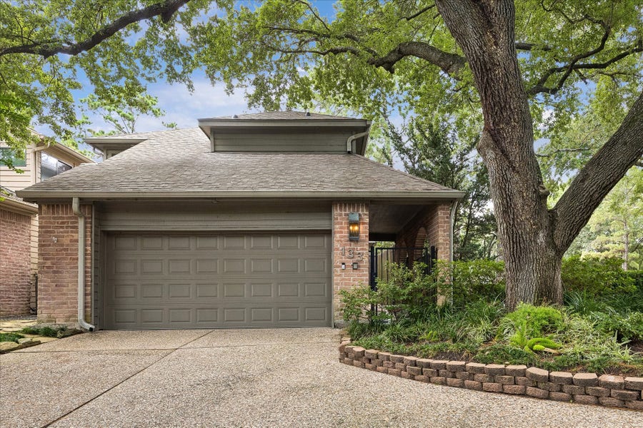 Property photo for 133 Sugarberry Circle, Houston, TX
